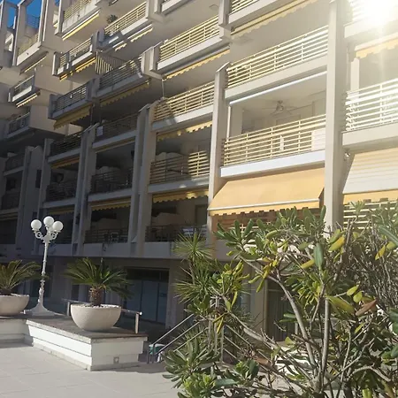 Rentalmar Novelty Families Only Apartment *